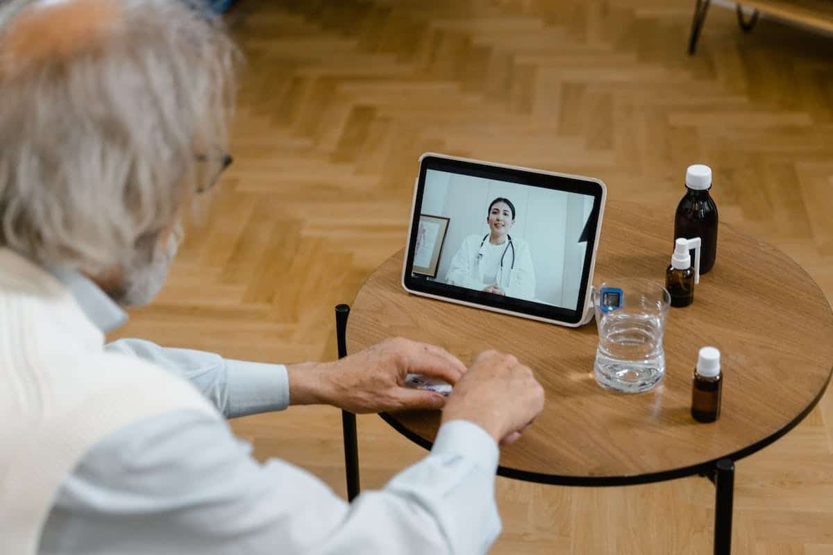 Informatique et biohacking : exploration de la frontière innovante en médecine