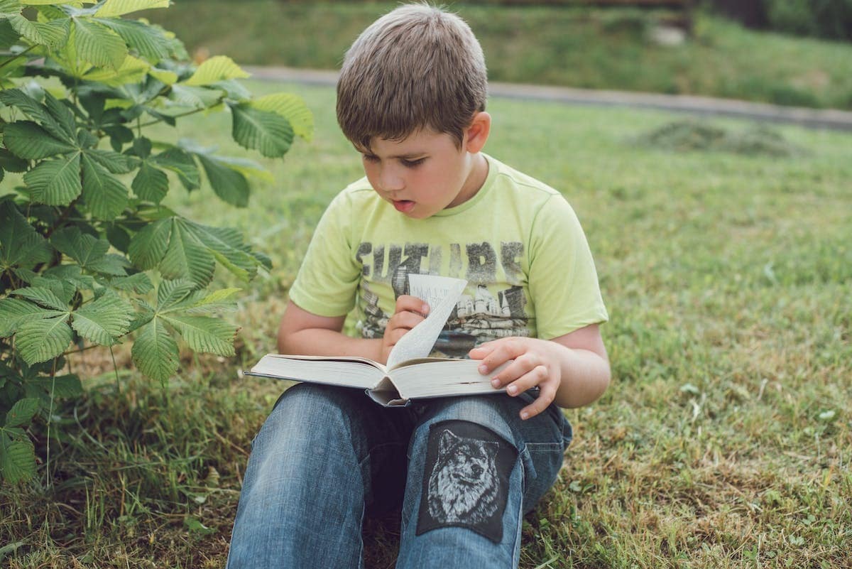 Promouvoir l’habitude de lecture chez les enfants : une perspective financière pour les parents