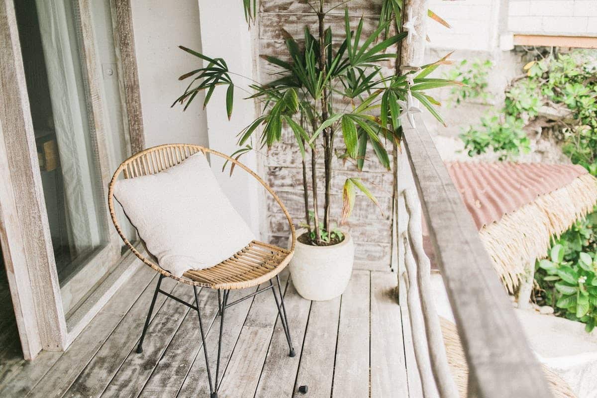 Techniques exclusives pour un jardin florissant sur votre balcon urbain
